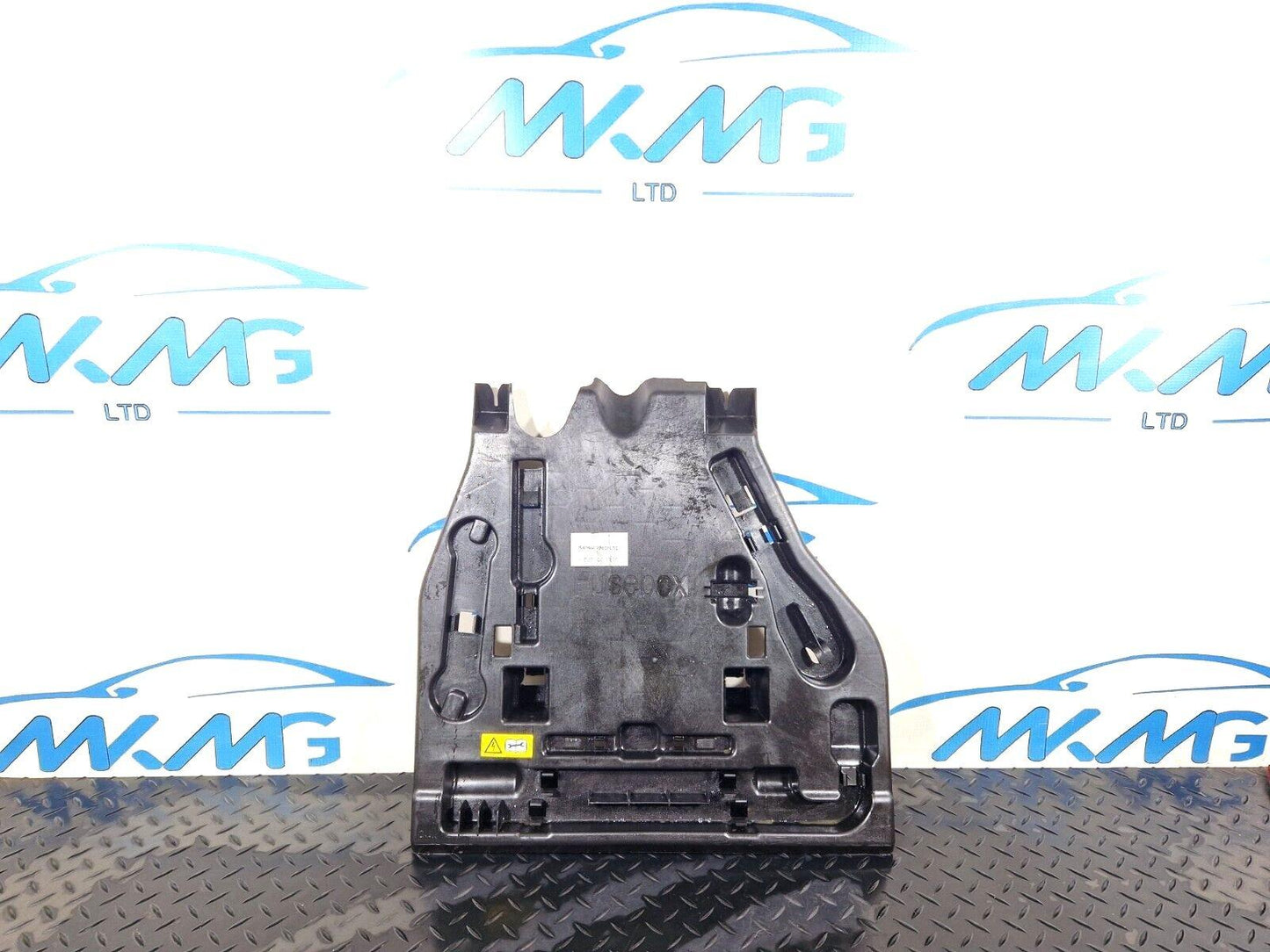 18-ON MERCEDES BENZ SPRINTER W907 2.2 CDI OEM STORAGE COMPARTMENT A9075460900