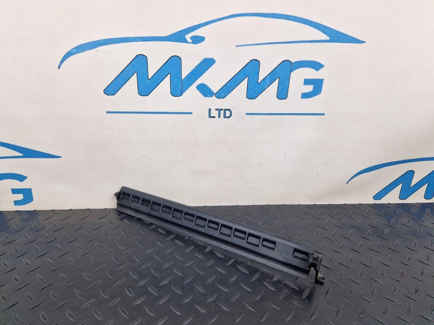 14-21 BMW 2 SERIES GRAN TOURER F45 F46 AIR DUCT SHUTTER GRILL FLAP 12R 8499973