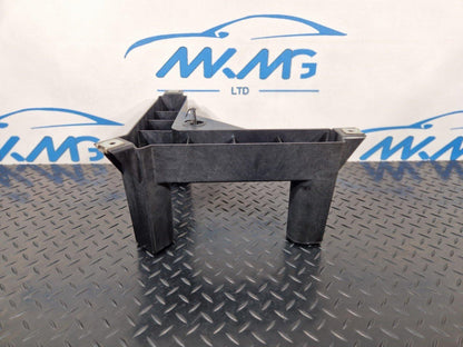 18-ON MERCEDES BENZ A CLASS W177 GENUINE MOUNT BRACKET A1776827500