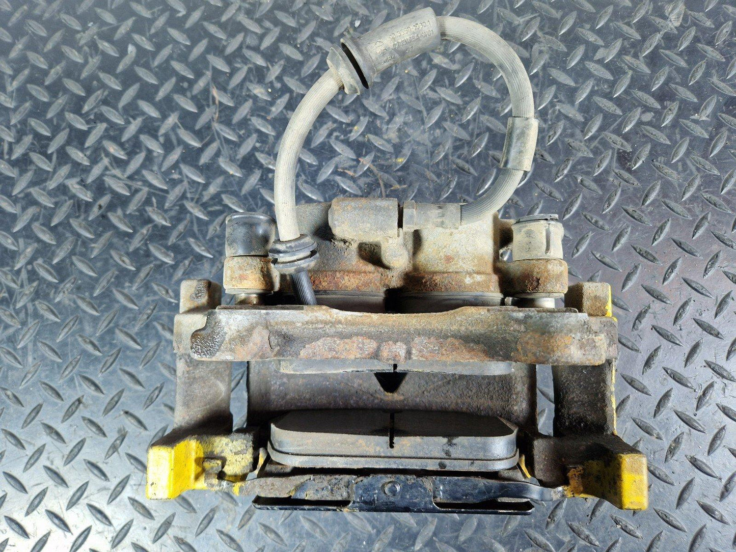 16-19 MERCEDES BENZ GLE W166 GENUINE FRONT RIGHT O/S BRAKE CALIPER