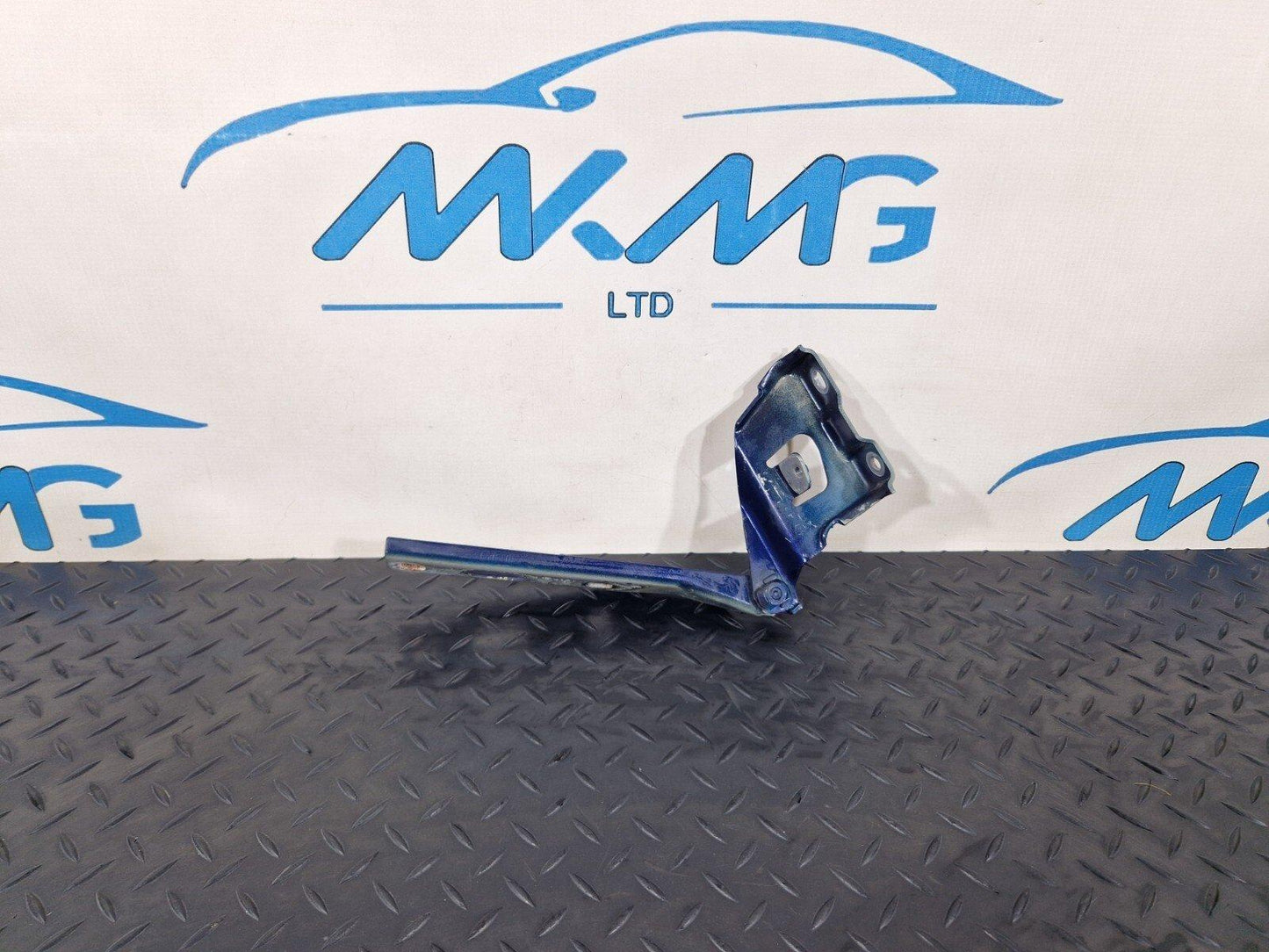12-17 AUDI S5 CONVERTIBLE FRONT RIGHT BONNET HOOD HINGE IN BLUE 8T0823302E