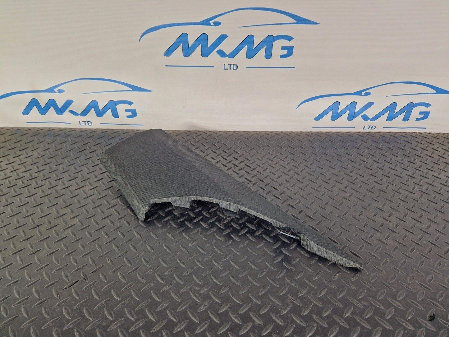 16-19 AUDI A4 B9 S-LINE OEM REAR RIGHT SIDE C-PILLAR TRIM 8W5867246B