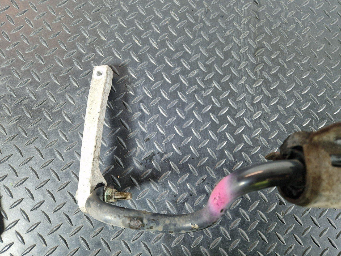 16-19 AUDI A4 AVANT B9 S-LINE REAR ANTI ROLL BAR SWAY BAR 8W0511305AG