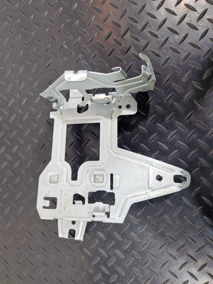 14-21 MERCEDES BENZ C200 W205 FUSE BOX RELAY HOLDER BRACKET A2055451740