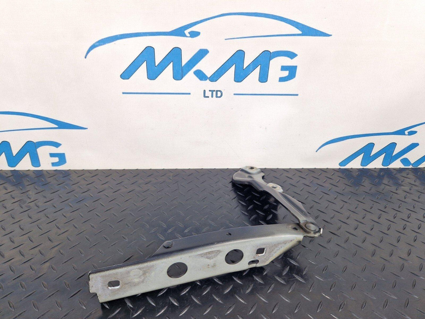 10-18 AUDI A7 4G S-LINE FRONT HOOD BONNET DRIVERS RIGHT SIDE HINGE 4G8823302D