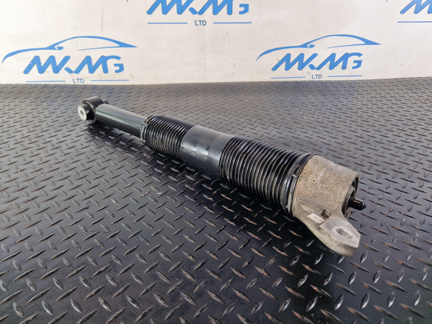 Range Rover Evoque L551 Rear Shock Absorber Fits Left & Right K8D218080AC
