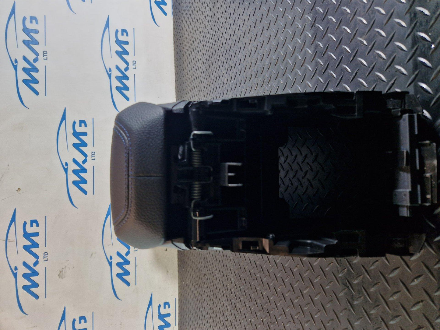 BMW 118i F40 Center Console Assembly & Armrest