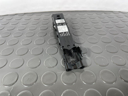 16-19 AUDI A4 B9 GENUINE LEFT PASSENGER SEAT BELT HEIGHT ADJUSTER 4M0857819