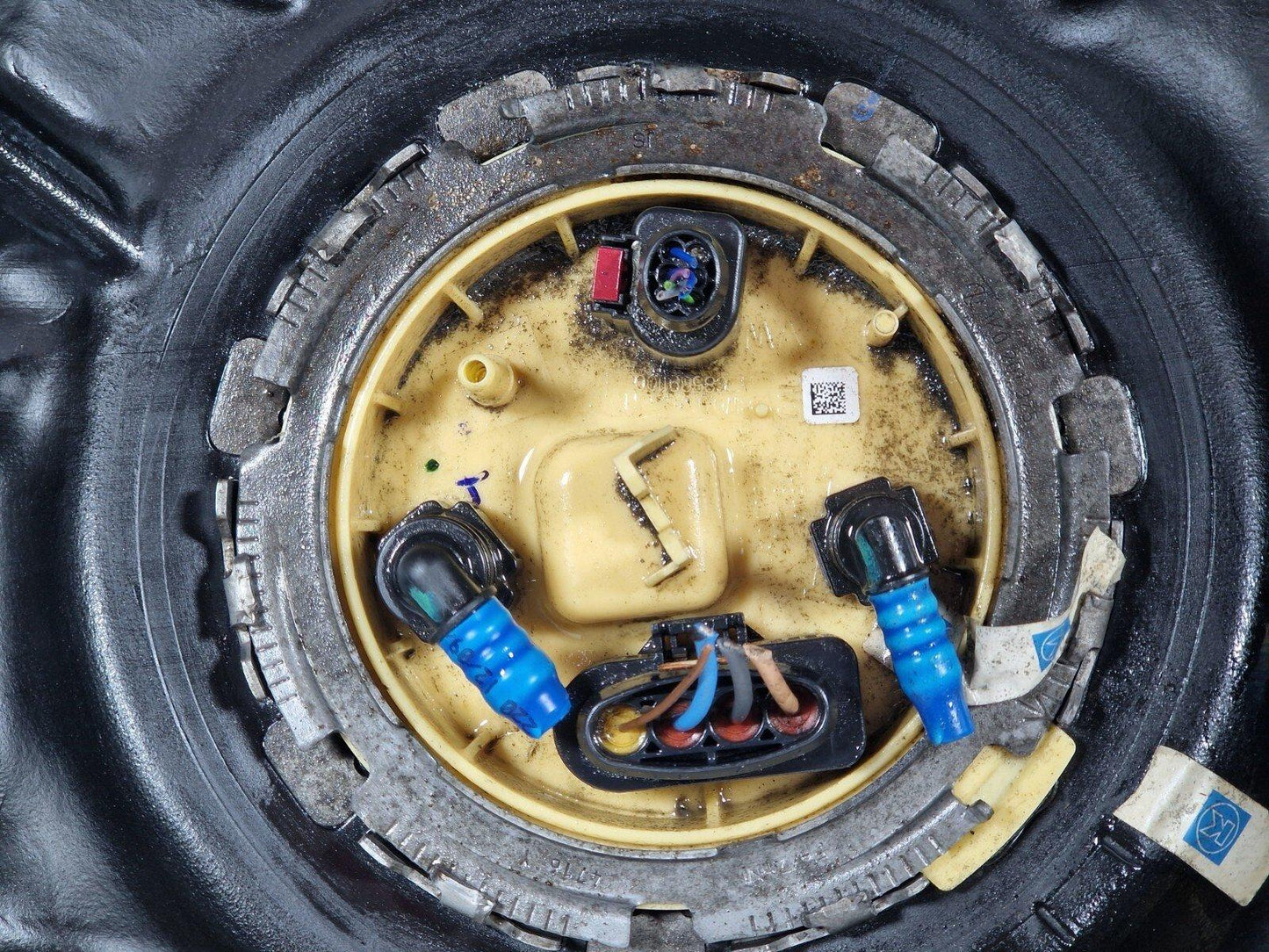 16-23 AUDI A5 F5 QUATTRO GENUINE DIESEL ENGINE FUEL TANK WITH PUMP 8W6201021F