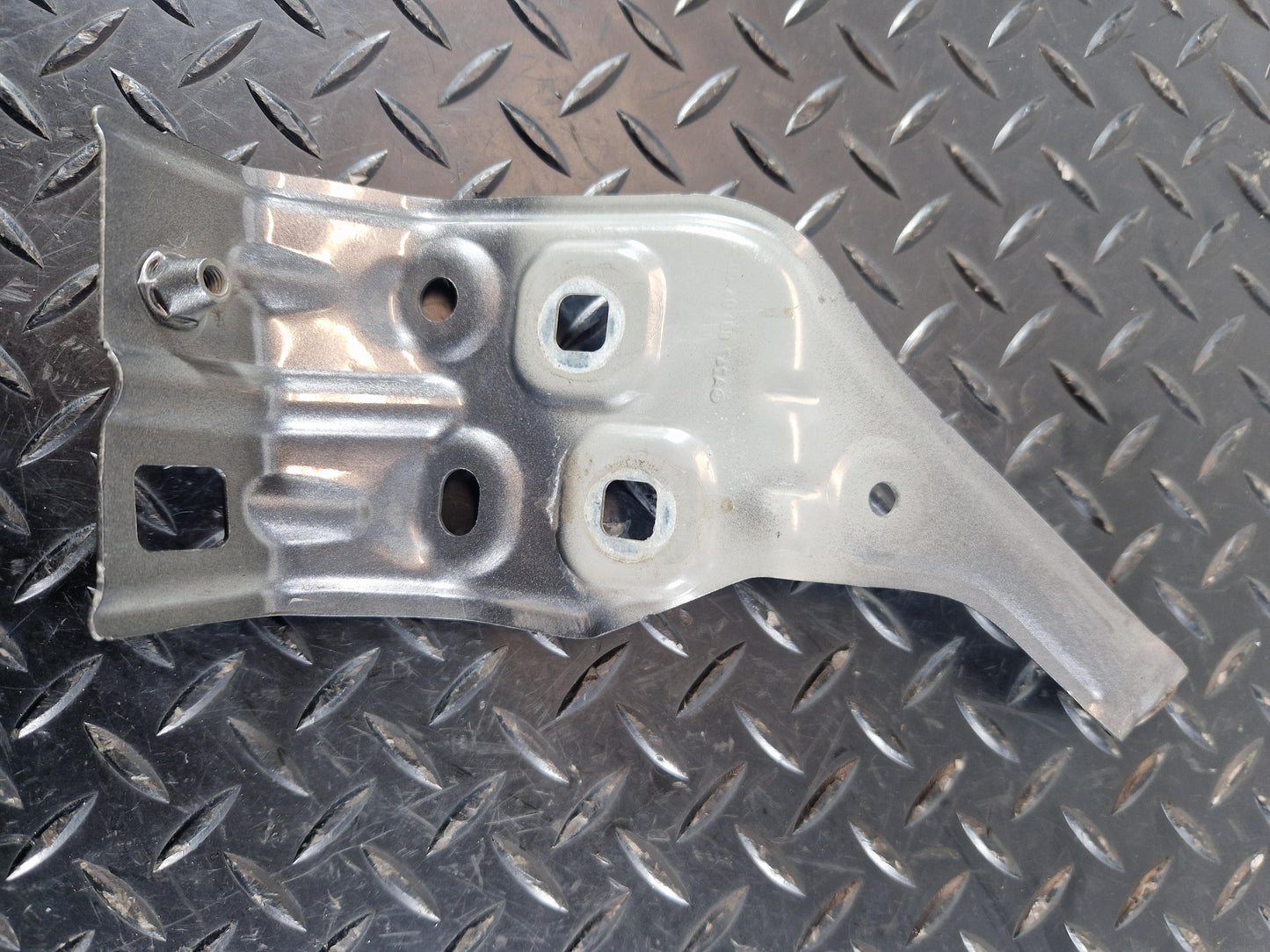 2019 - Mercedes-Benz B200d B-Class W247 Front Right Fender Bracket A2478810400