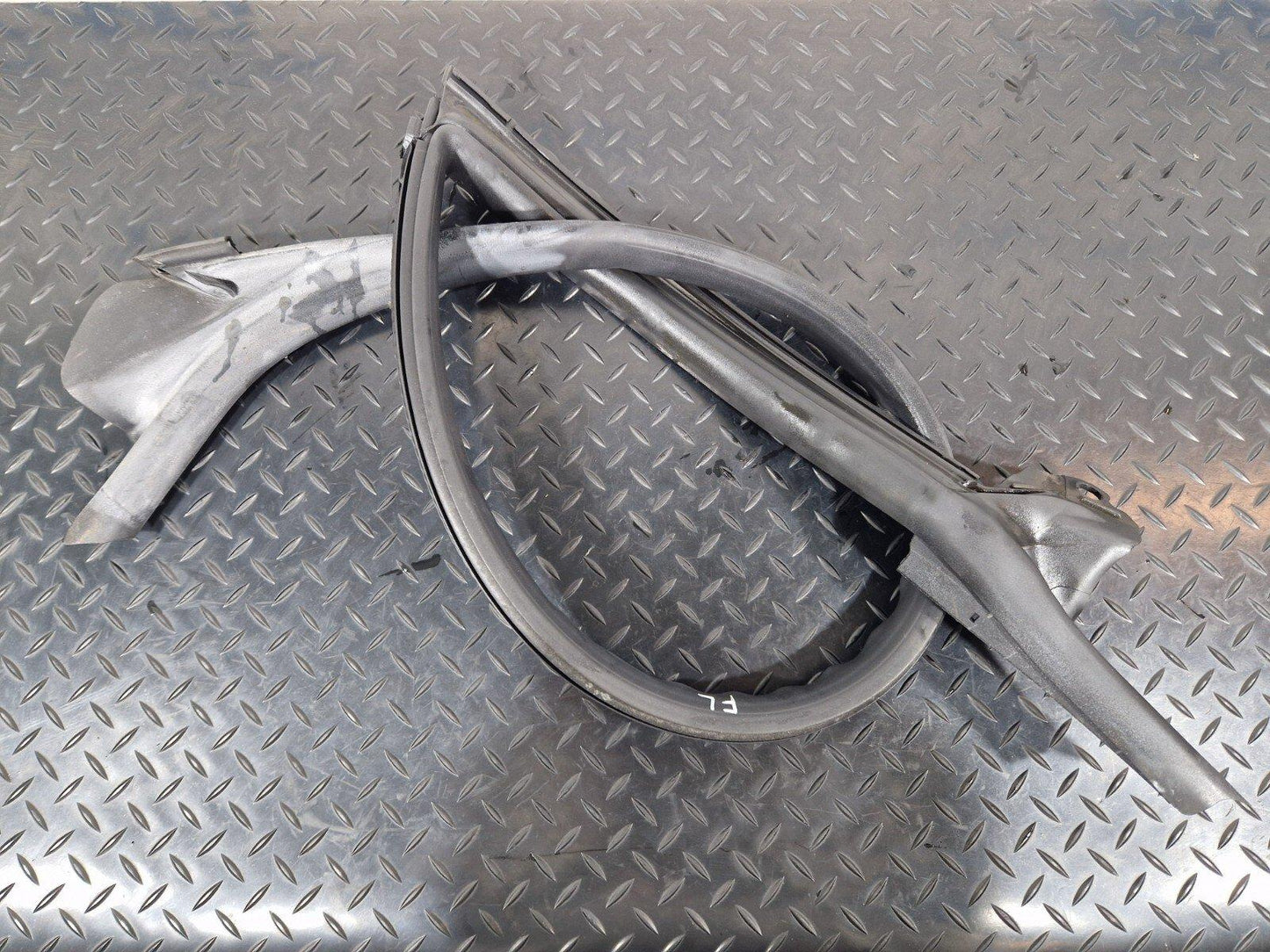 10-18 AUDI A7 4G S-LINE SEAL DOOR FRONT LEFT GASKET STRIP SEALING 4G8845353H