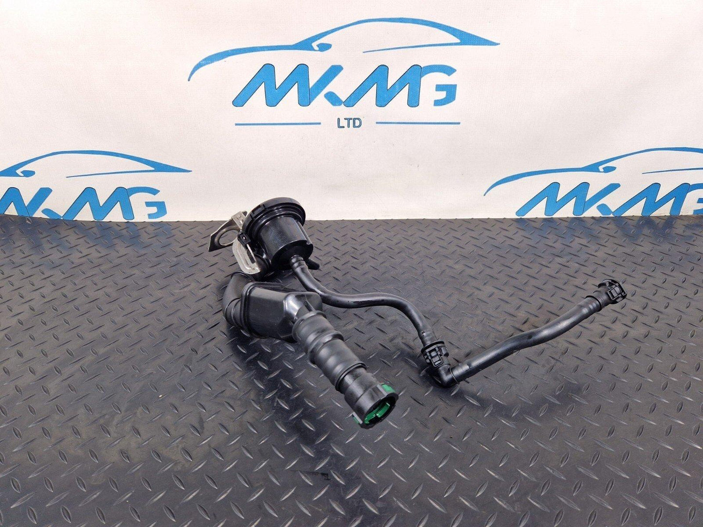 14-21 MERCEDES-BENZ C-CLASS C250D W205 FUEL TANK FILLER NECK PIPE A2054700426