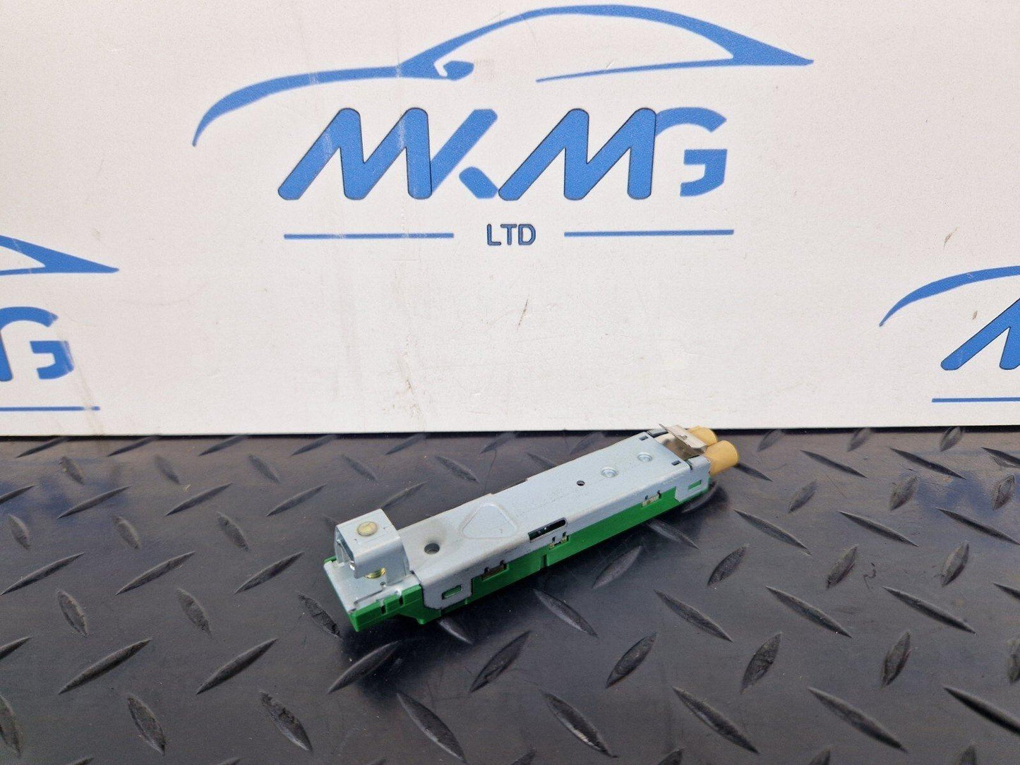 16-23 AUDI S5 COUPE ANTENNA AMPLIFIER BOOSTER GENUINE 8W6035225D
