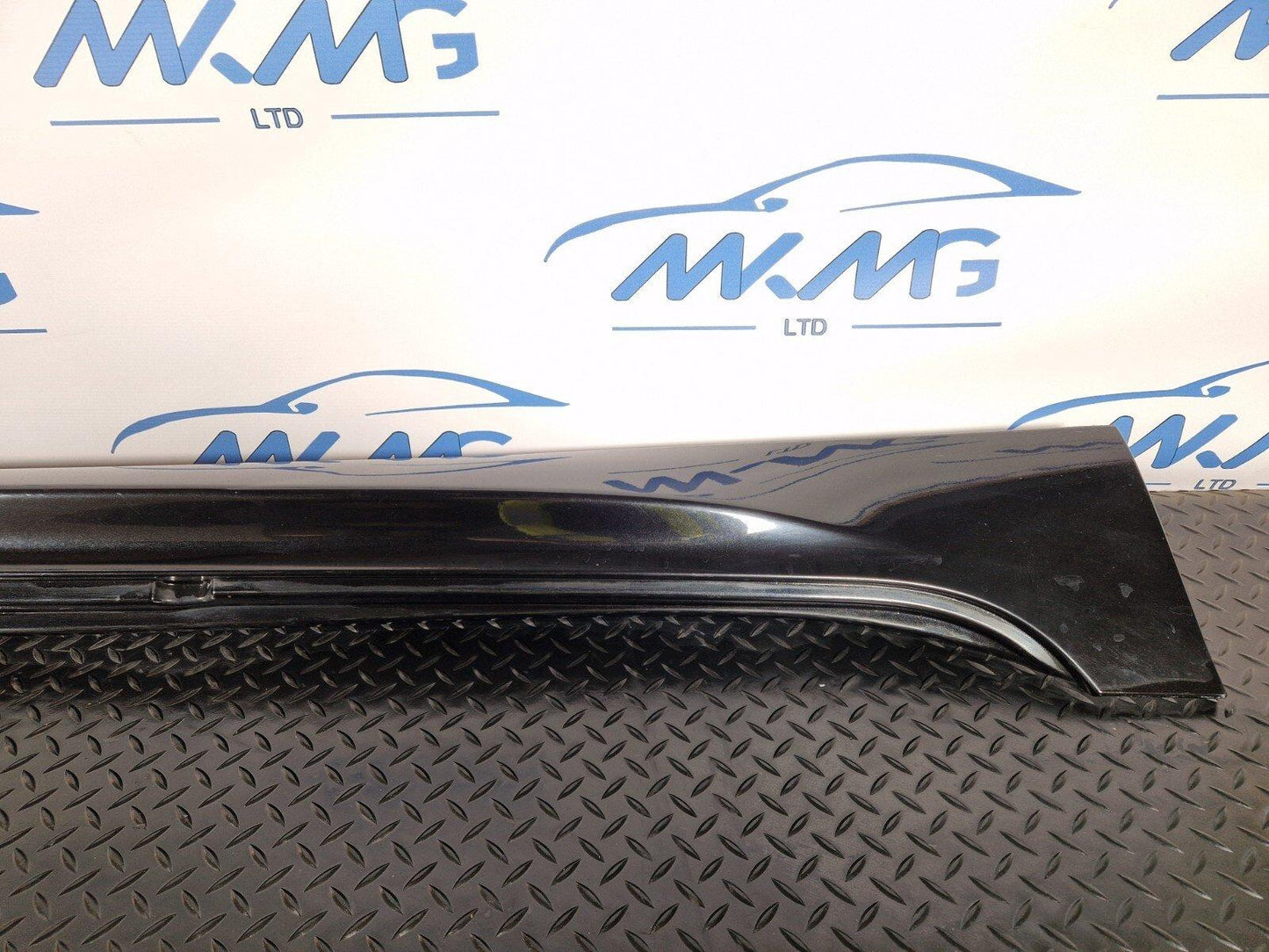 11-18 BMW 6 SERIES F06 GENUINE OEM RIGHT SIDE SKIRT 8052654
