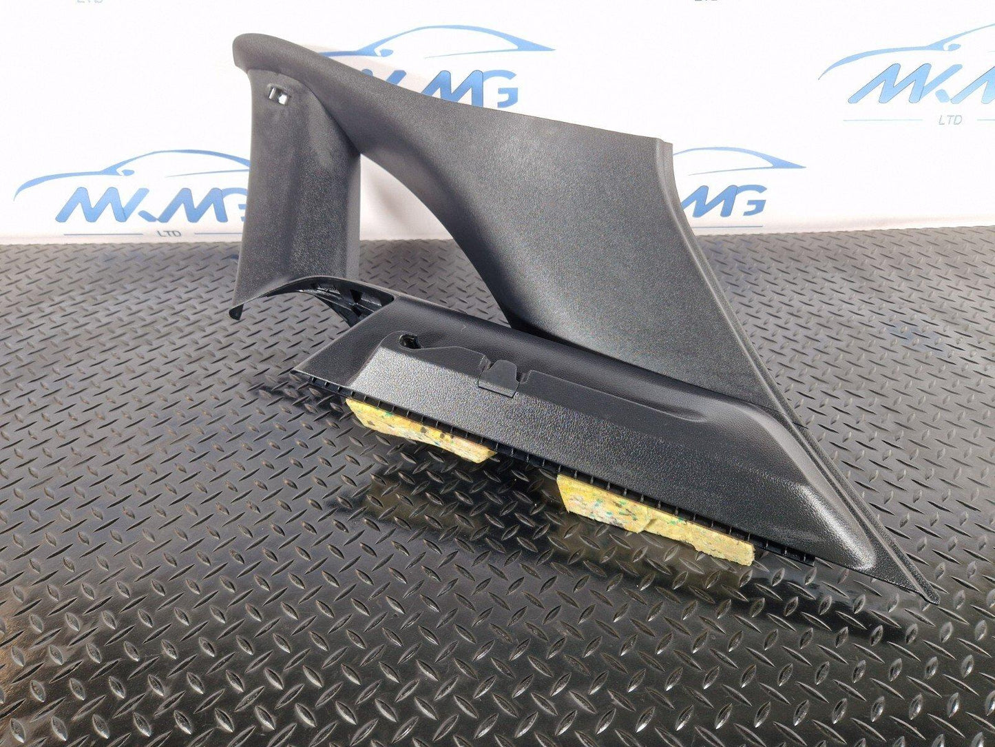 19-ON MERCEDES B CLASS W247 REAR RIGHT C PILLAR TRIM COVER  A2476901200
