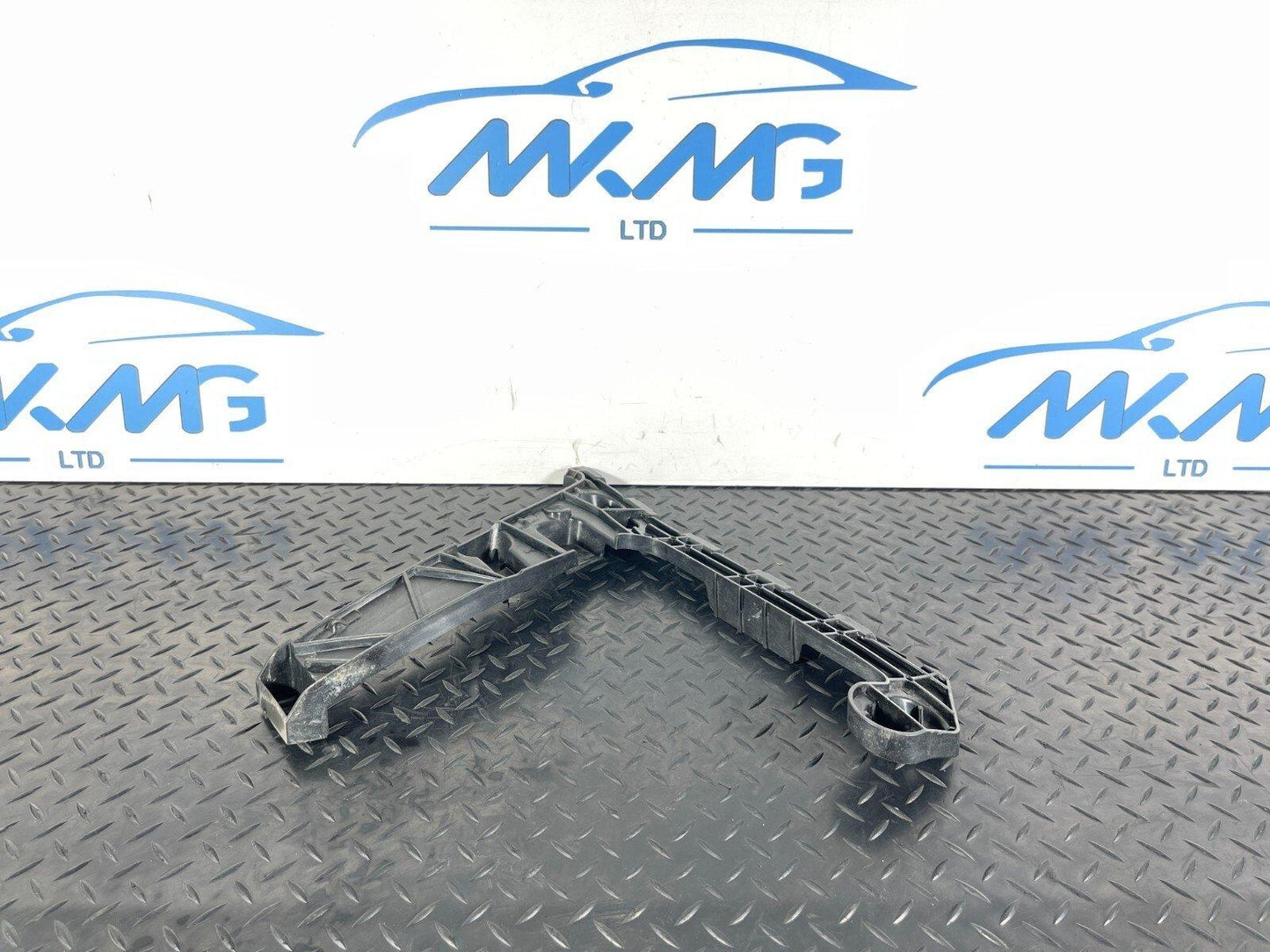 16-19 AUDI A4 B9 AVANT ULTRA GENUINE REAR LEFT N/S BUMPER BRACKET 8W9807453