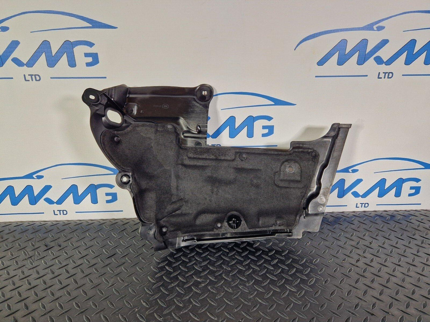 14-21 MERCEDES BENZ C200d W205 OEM RIGHT ENGINE PARTITION WALL A2056205701
