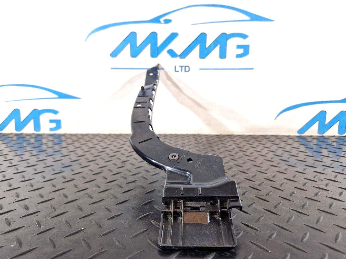 14-23 MERCEDES VITO W447 OEM O/S/R REAR RIGHT BUMPER MOUNT BRACKET A4478800212