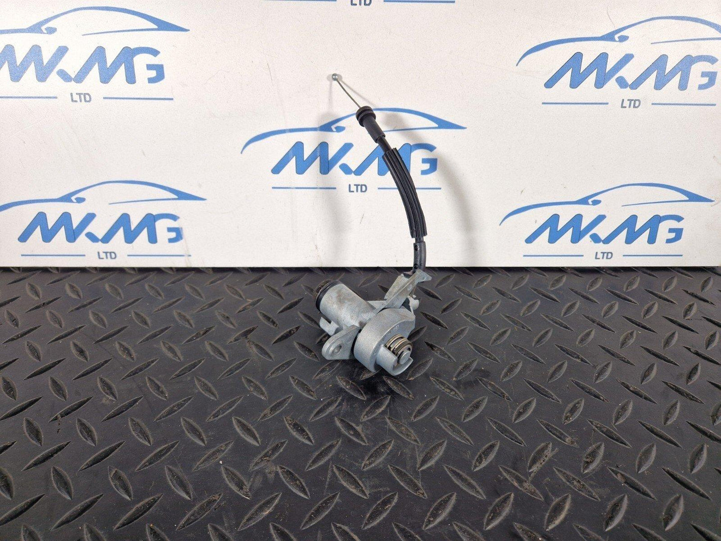 16-24 AUDI A5 F5 CONVERTIBLE TAILGATE BOOT TRUNK LOCK CYLINDER & CABLE 8W7827531