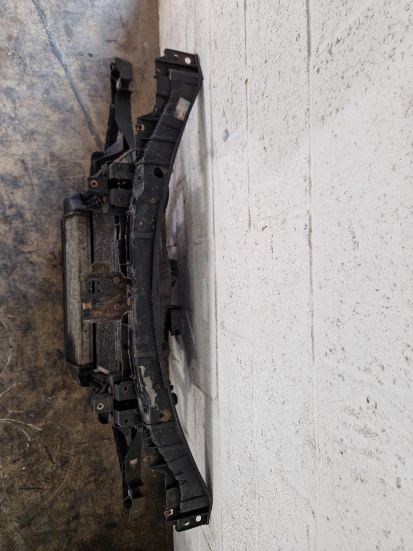BMW X3 E83 SUV Genuine Radiator Rad Pack Slam Panel 6925702 7788136
