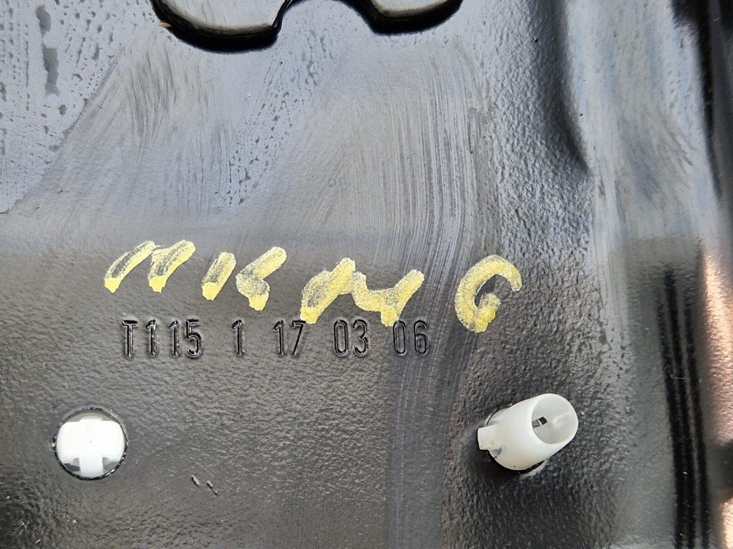 14-21 MERCEDES BENZ C300h W205 OEM LEFT BOOT LINER BRACKET A2056308701