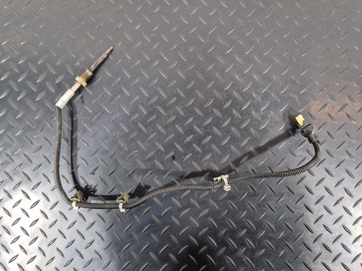 18-ON MERCEDES BENZ SPRINTER W907 W910 EXHAUST TEMPERATURE SENSOR A0009059107