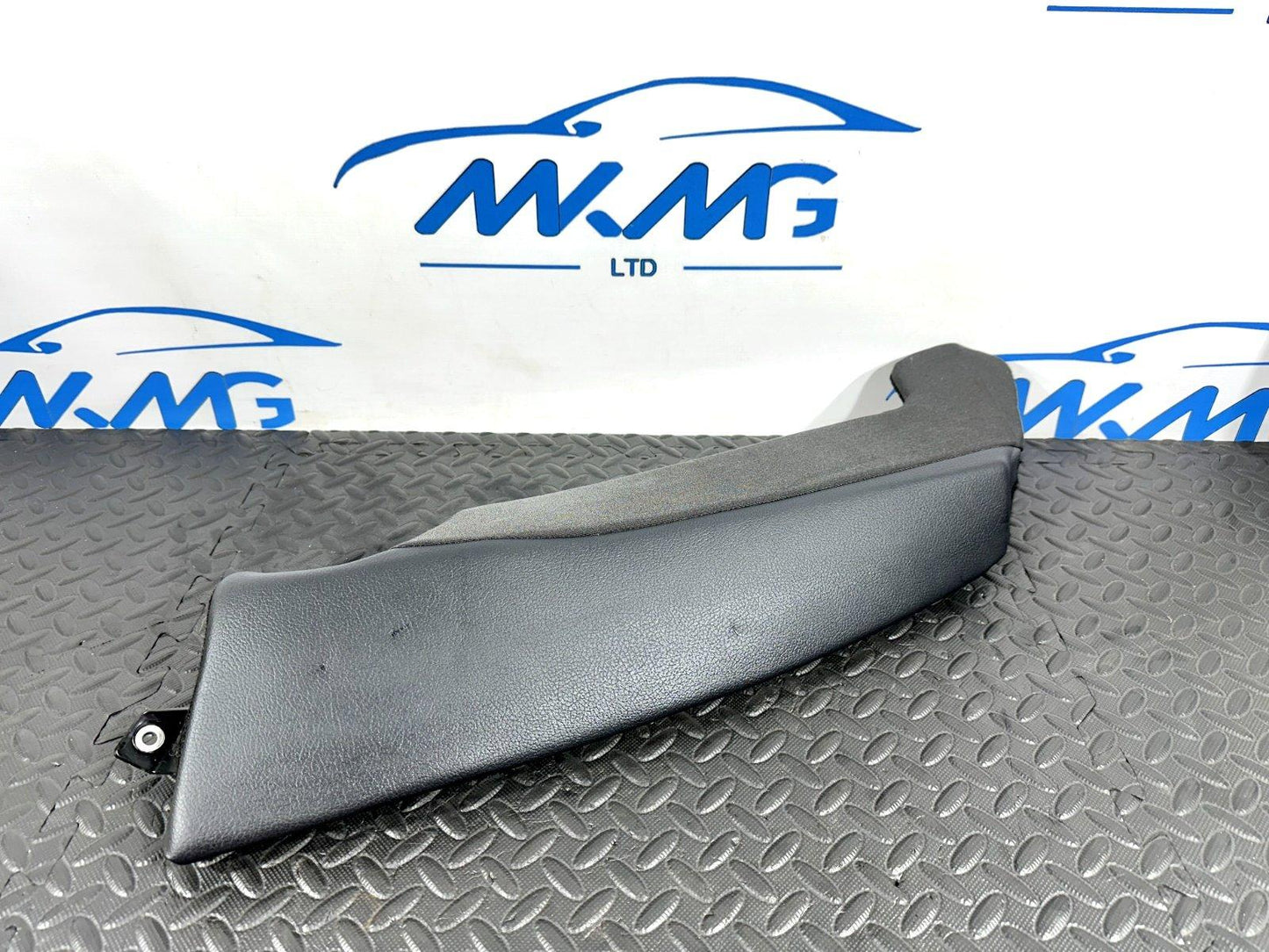 16-19 AUDI A4 B9 GENUINE REAR LEFT PASSENGER SIDE LEATHER BOLSTER 8W0885703AG