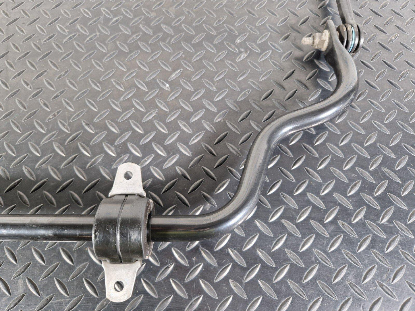 18-ON MERCEDES BENZ A CLASS W177 FRONT ANTI ROLL BAR SWAY BAR A2473200511