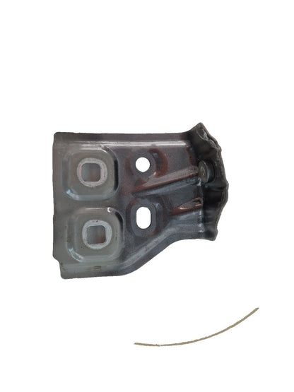 21-25 MERCEDES EQA GENUINE FRONT RIGHT WING BRACKET A2478811600
