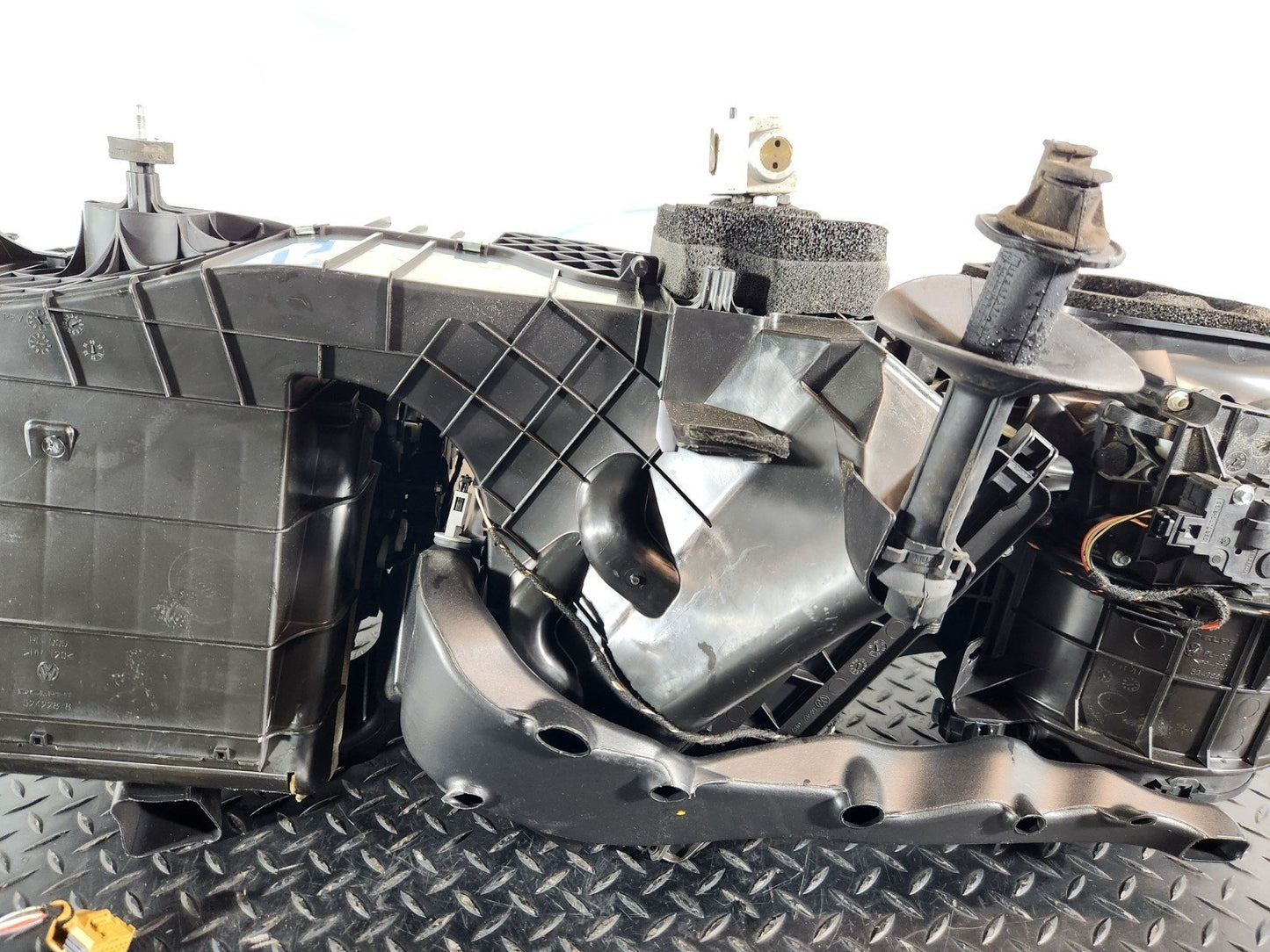 10-18 VW TOUAREG 7P GENUINE HEATER MATRIX BOX 7P2820005K 7P0820679A 7P0963235