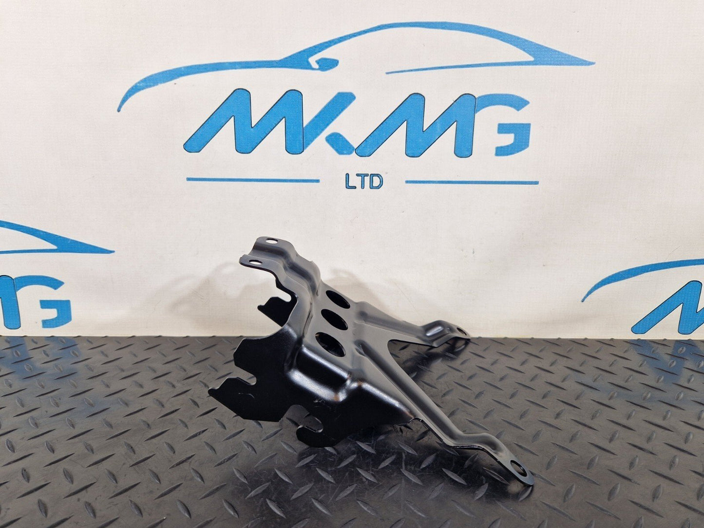 10-17 AUDI A8 4H REAR SEAT FIXING BRACKET MOUNT 4H0885153