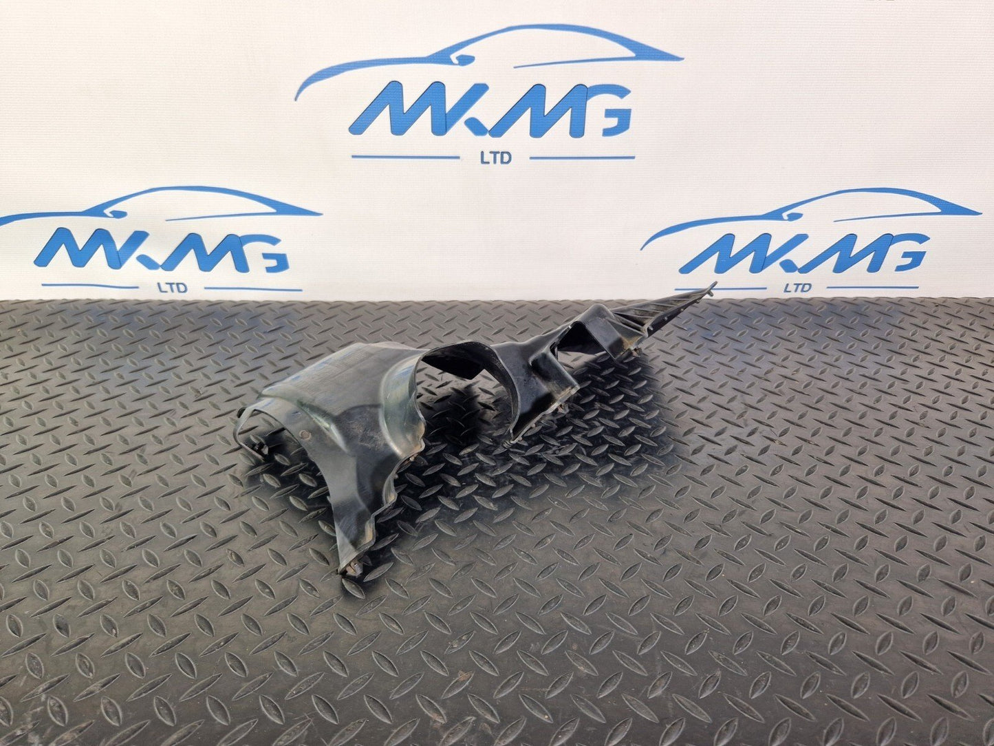 18-ON MERCEDES BENZ A CLASS W177 UNDERTRAY SUBFRAME TRIM SHIELD A2475240100