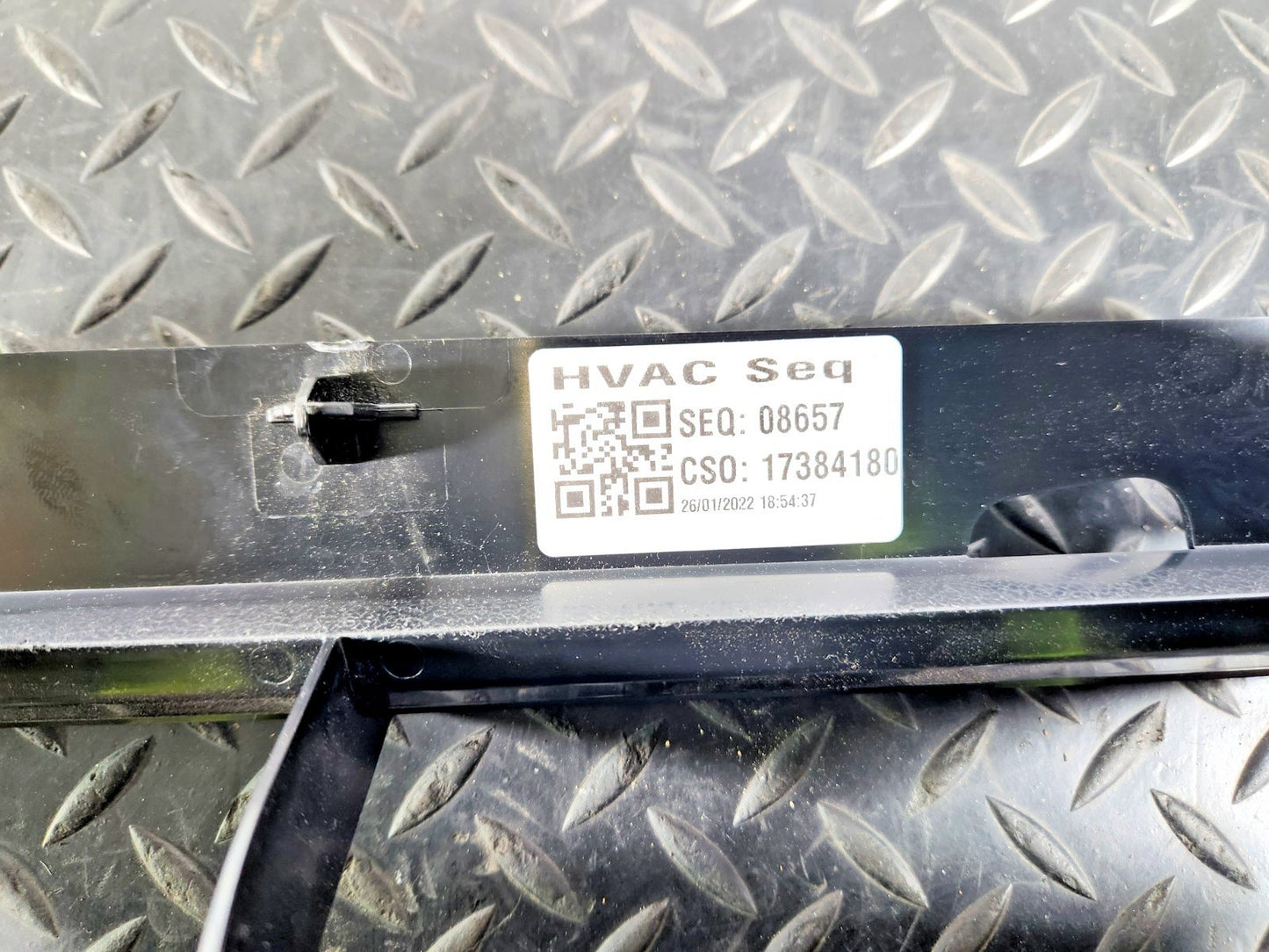19-ON RANGE ROVER EVOQUE L551 OEM DASHBOARD MULTIMEDIA DISPLAY TRIM K8D2-04326-A