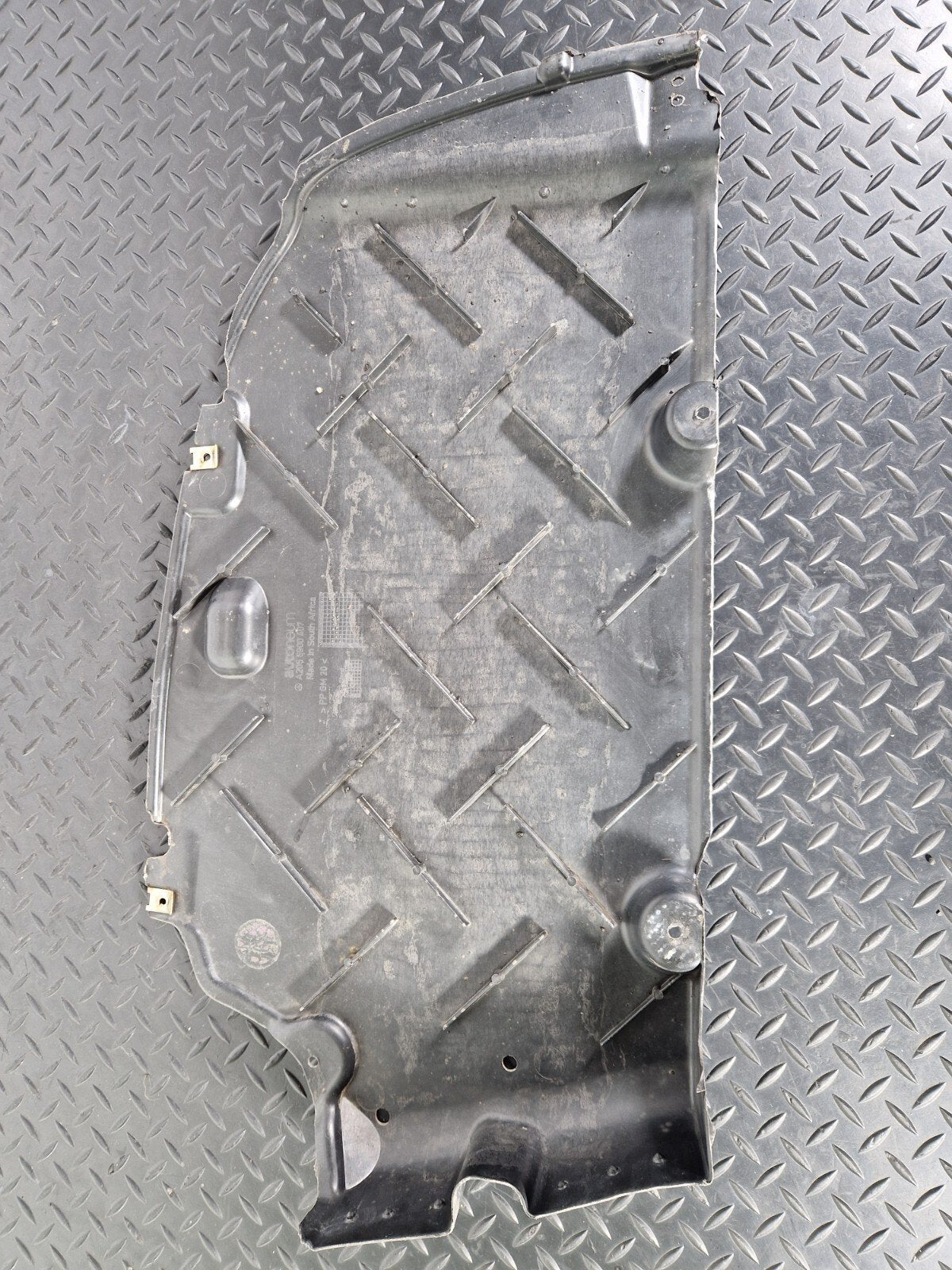 14-21 MERCEDES BENZ W205 REAR RIGHT DRIVER SIDE O/S UNDERBODY COVER A2056900407