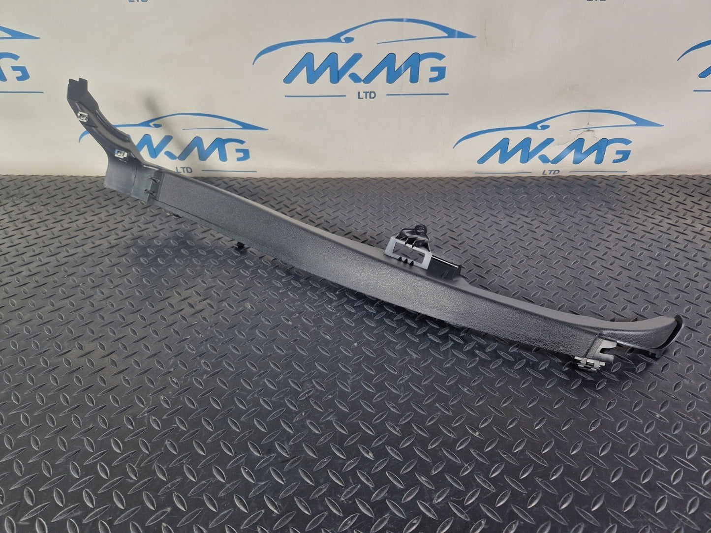 14-21 MERCEDES C200 W205 GENUINE REAR LEFT BLACK C PILLAR TRIM A2056903105