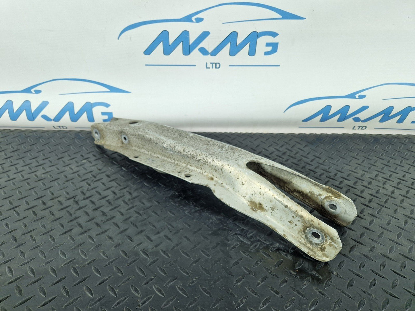 MERCEDES A B CLA W246 W176 C117 REAR LOWER CONTROL ARM SPRING LINK A2463520202