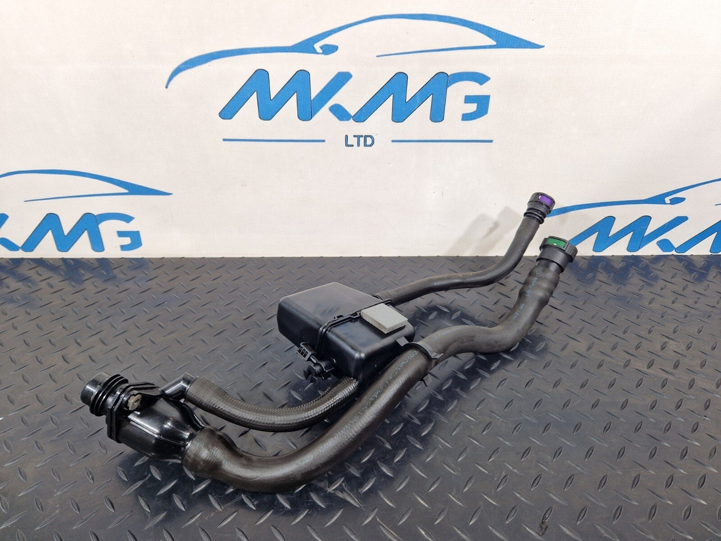 16-23 AUDI A5 F5 SPORTBACK S-LINE ADBLUE FILLER REDUCER PIPE HOSE 8W6131963A