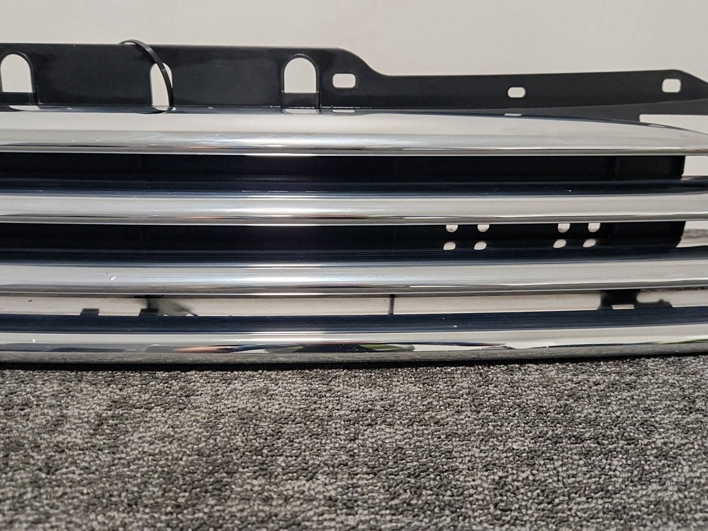 Mini Cooper Clubman R55 Estate Genuine Front Upper Bumper Grille 166149-10