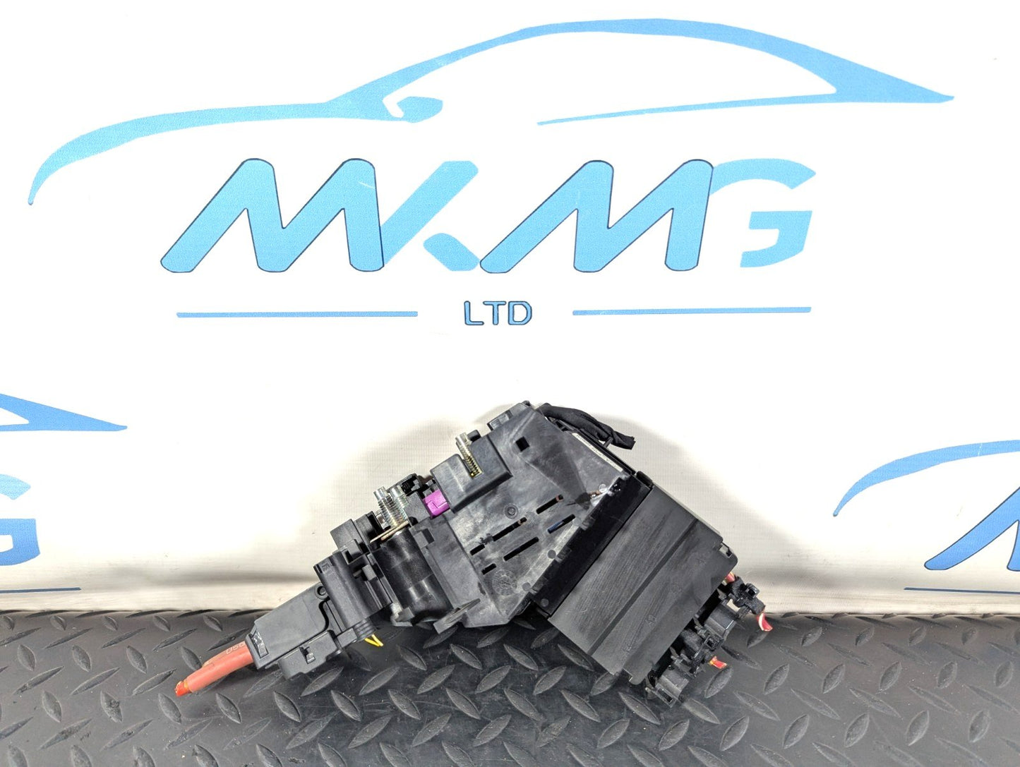11-19 MERCEDES BENZ ML W166 FUSE BOX FRONT RELAY CONTROL UNIT MODULE A1665402450