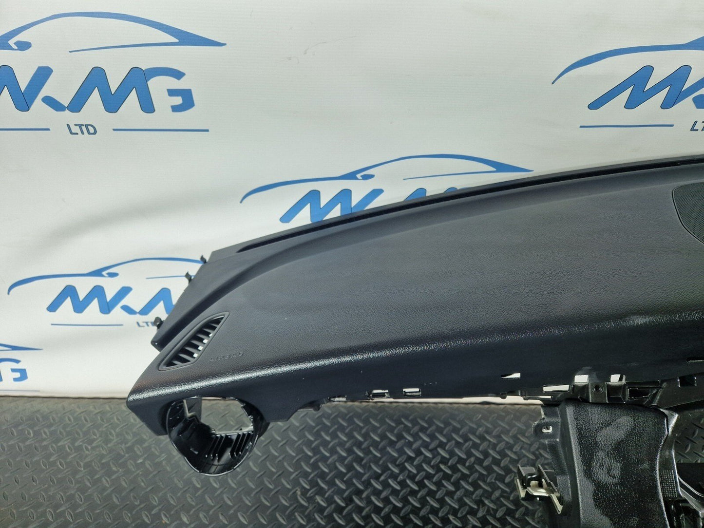 14-21 MERCEDES BENZ C200d W205 DASHBOARD ASSEMBLY TRIM PANEL & PASSENGER AIRBAG