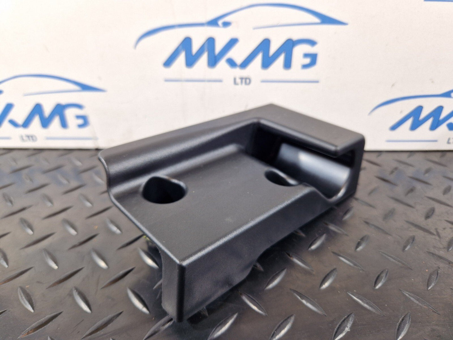 18-ON MERCEDES BENZ A CLASS W177 REAR PASSENGER SIDE BOOT FLOOR TRIM A1776808505