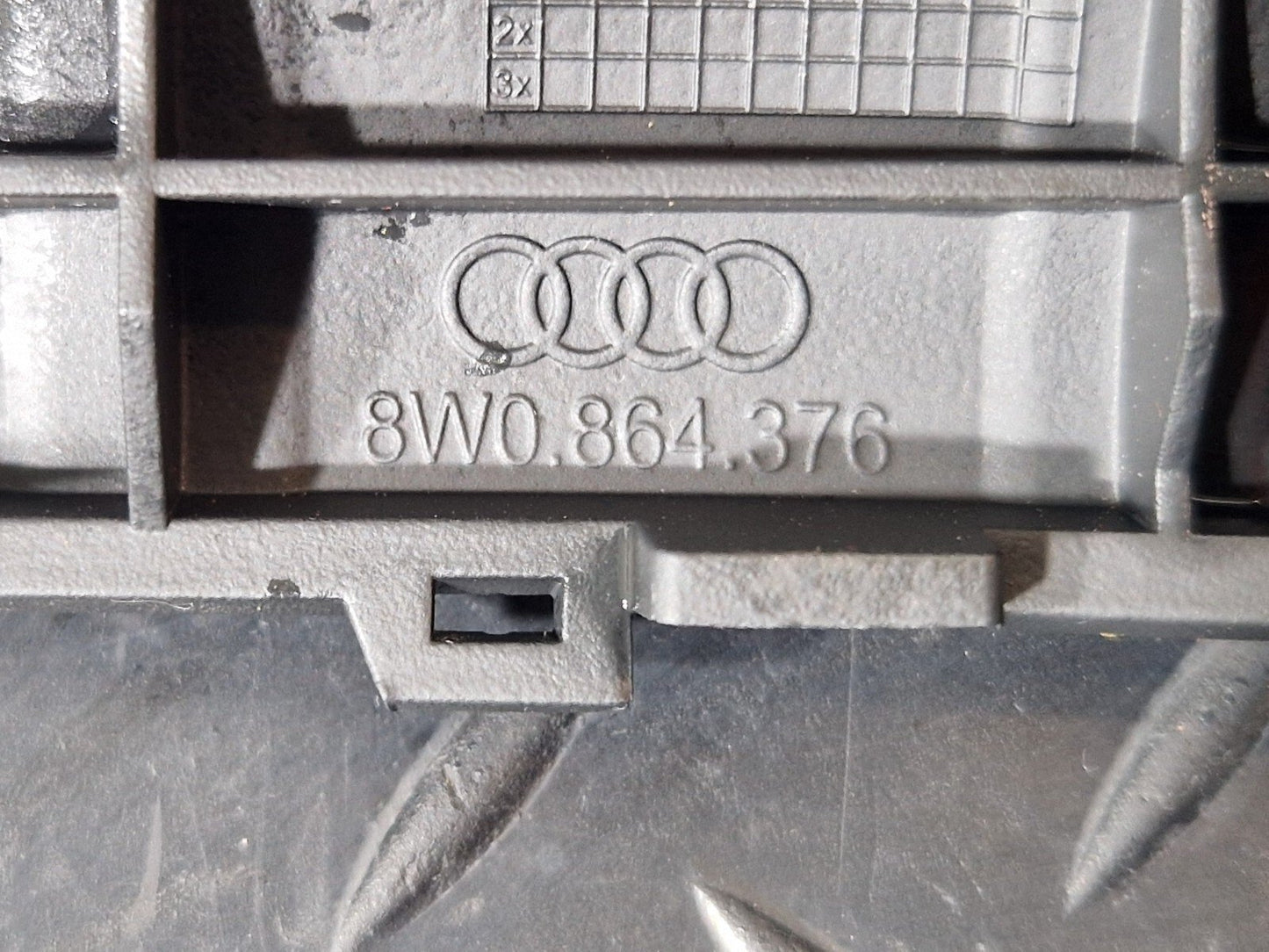 16-19 AUDI A4 B9 GENUINE OEM CENTRE CONSOLE REAR TRIM 8W0864376 8W0863324