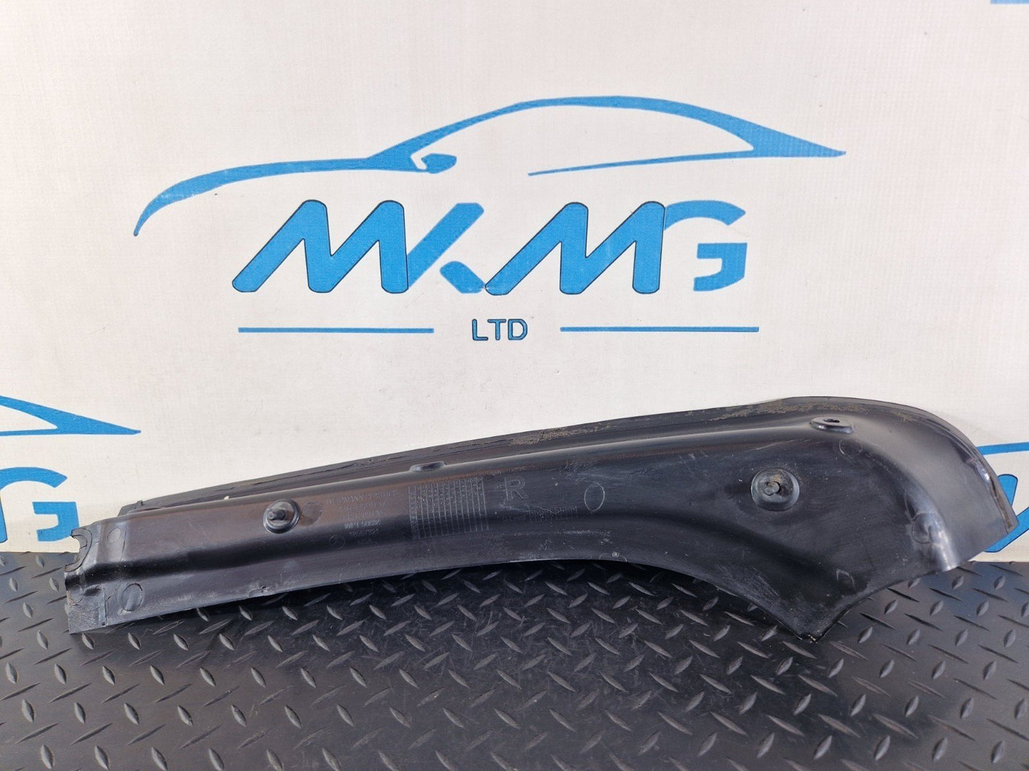 11-19 MERCEDES BENZ ML W166 MOULDING TRIM FOR RAIN GUTTER REAR RIGHT A1666930117