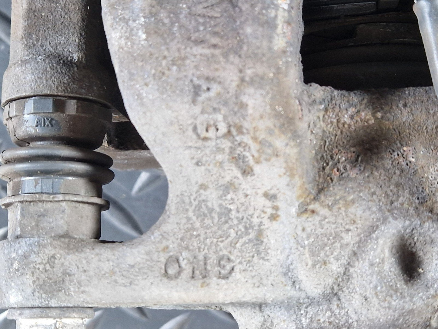 16-19 AUDI A4 AVANT B9 S-LINE REAR RIGHT O/S ELECTRIC BRAKE CALIPER 32355763