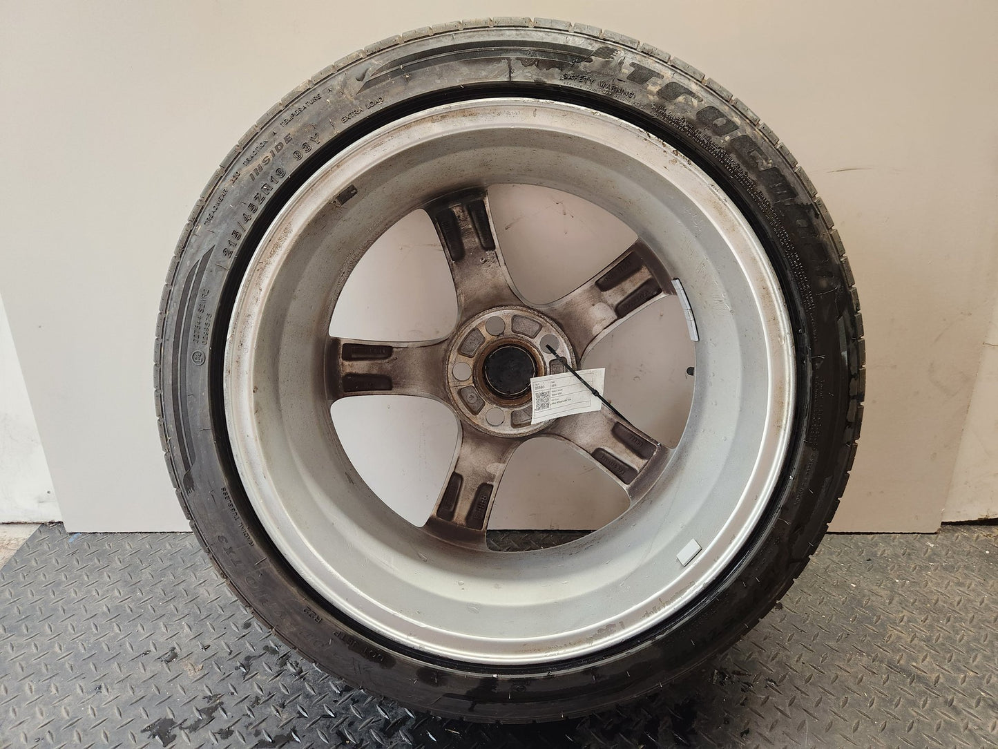 Volvo V50 MK2 FL (MW) 18" Alloy Wheel with Tyre 215/45/18 ~6mm