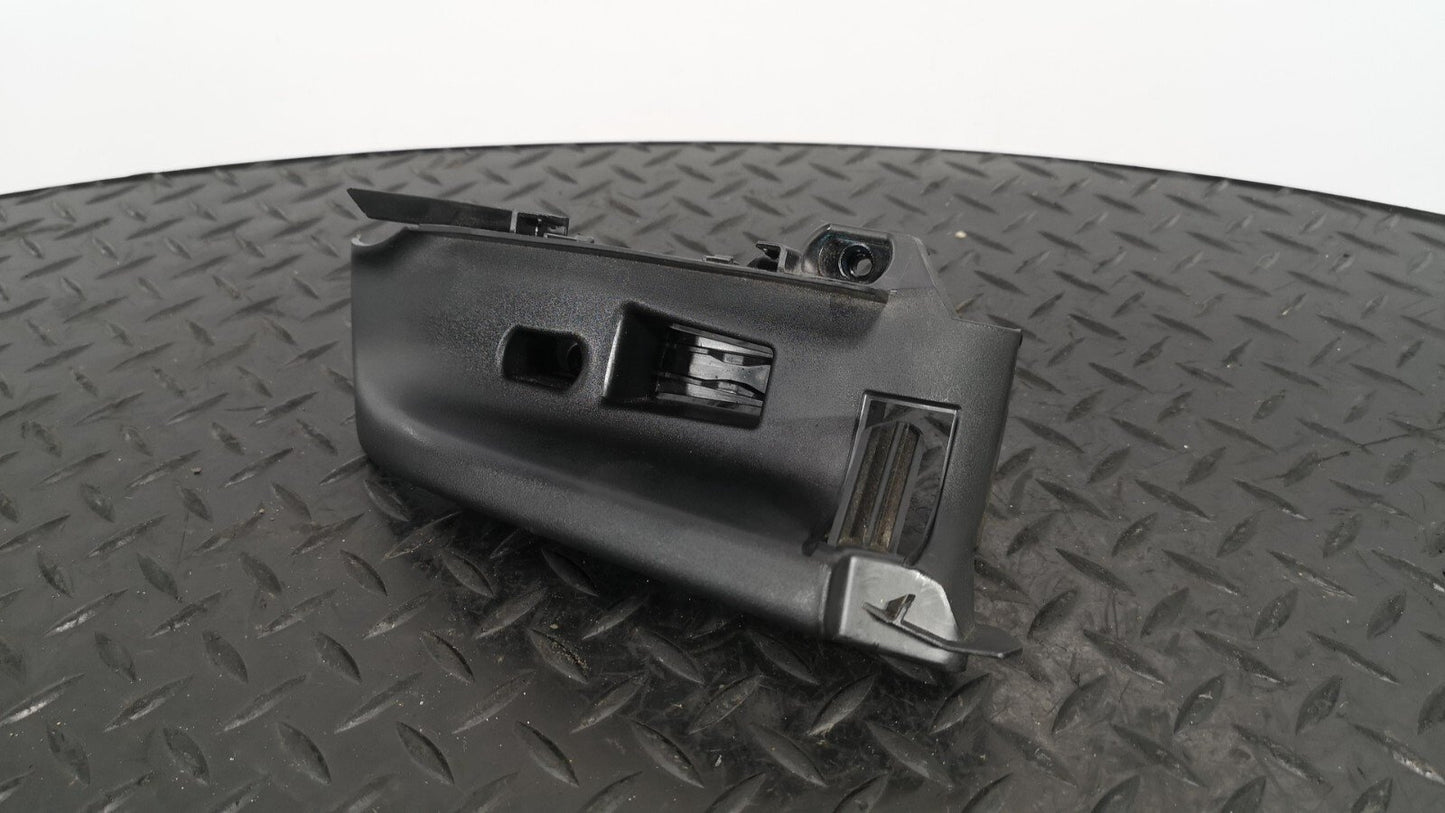 16-19 AUDI A4 B9 S-LINE GENUINE REAR RIGHT SEAT BELT GUIDE 8W0857792