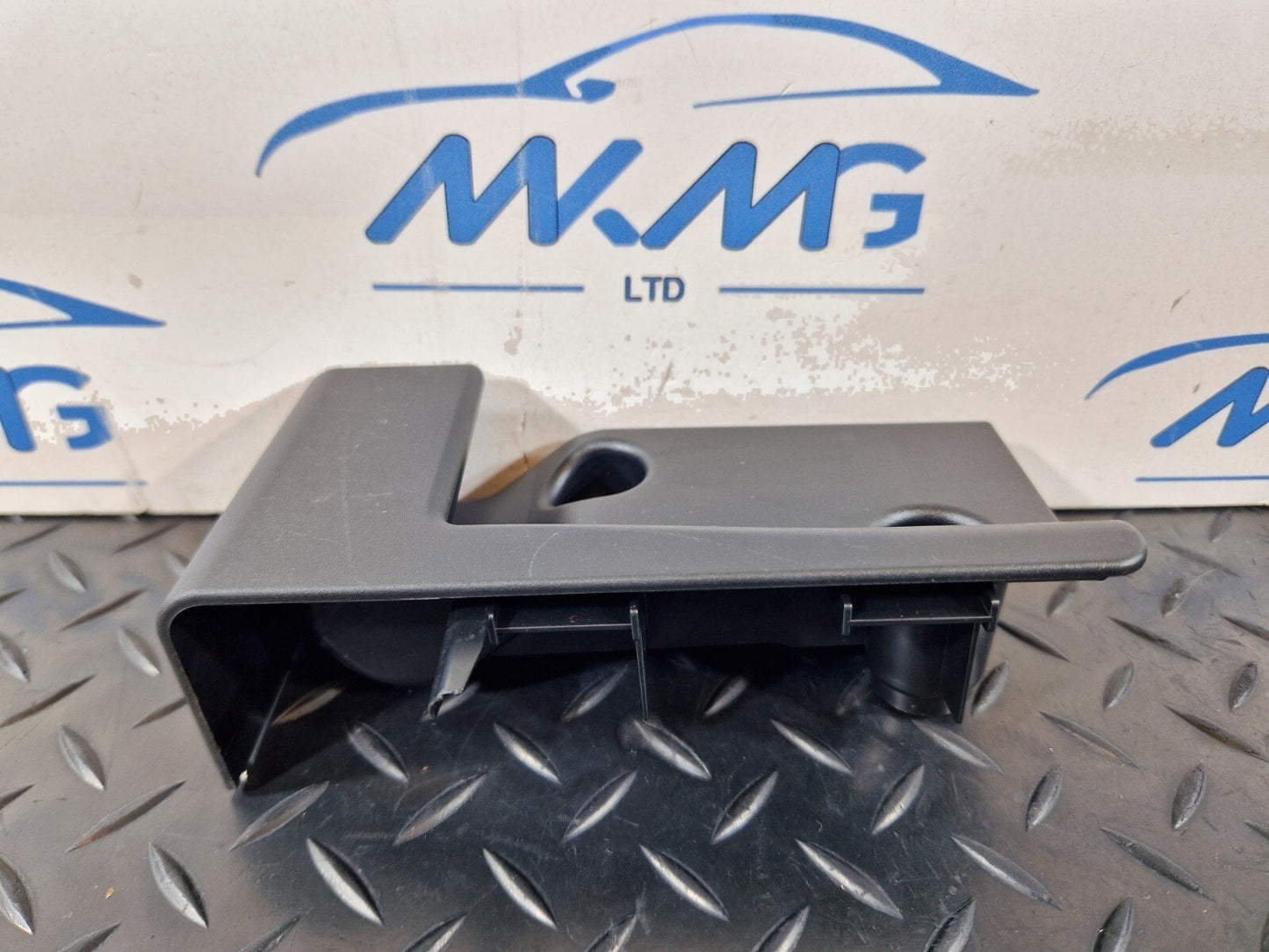 18-ON MERCEDES BENZ A CLASS W177 REAR PASSENGER SIDE BOOT FLOOR TRIM A1776808505