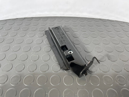 16-19 AUDI A4 B9 SALOON GENUINE MOUNTING FOR TIE-DOWN EYE 8W9813981