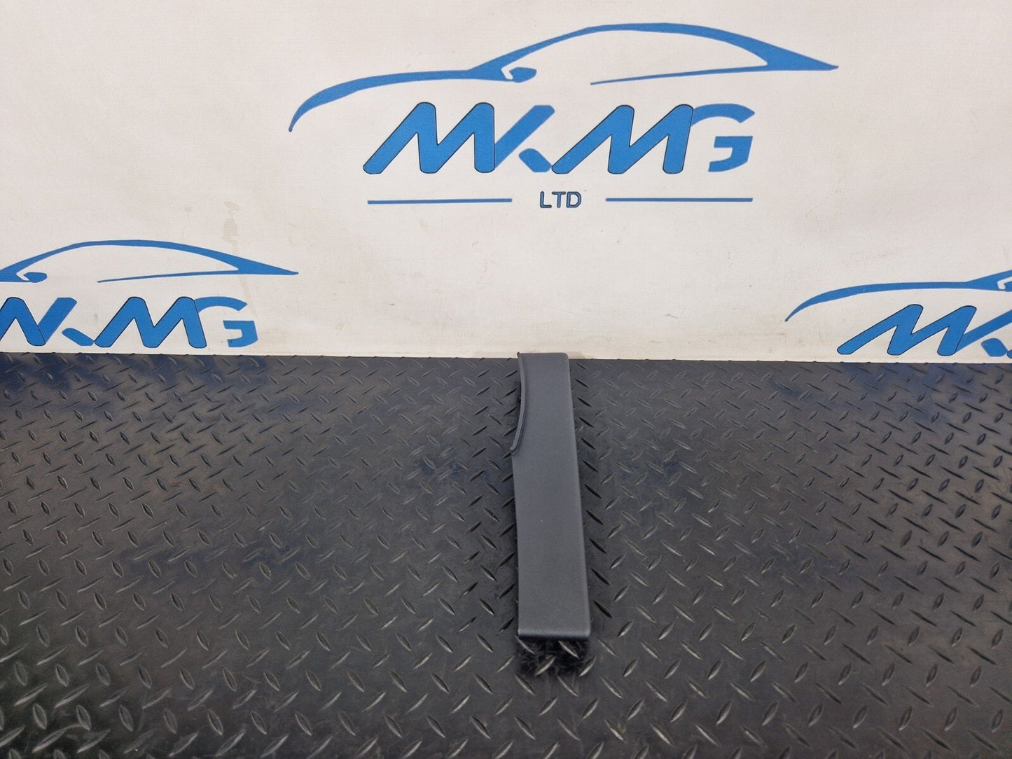 2019-ON  LAND ROVER DISCOVERY L550 LCI INTERIOR TRIM PANEL LK72043C27A