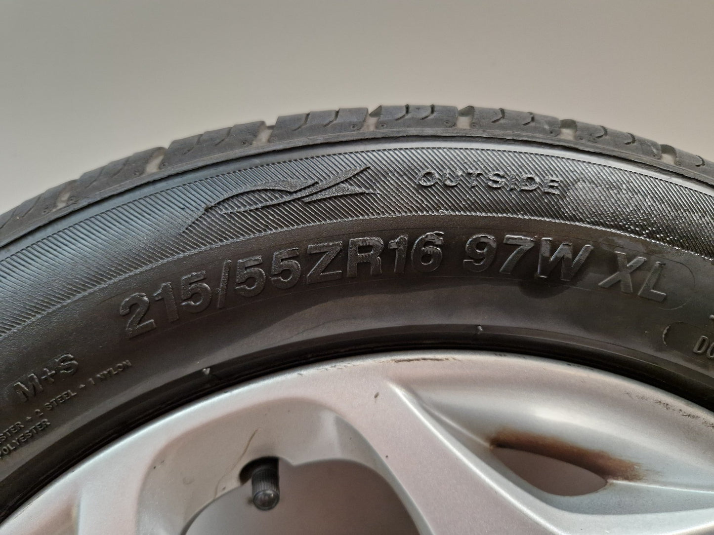 Ford C-Max MK2 (C344) 16" Alloy Wheel with Tyre 215/55/16 ~5mm